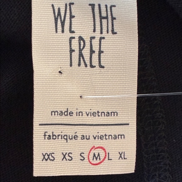 New FREE PEOPLE WE THE FREE Black Medium Long Bell Sleeve Lettuce Hem Crop Top‎ - Picture 8 of 11